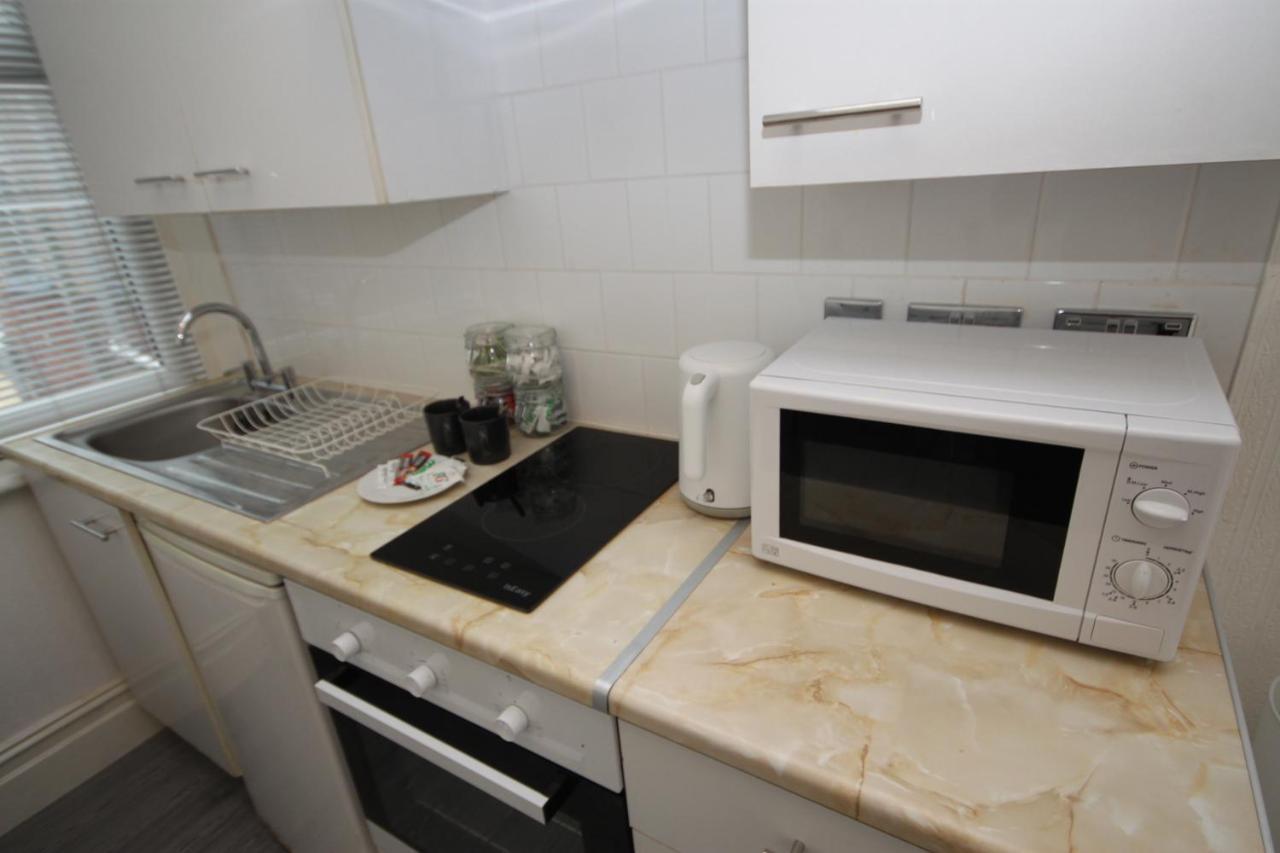 Barton Beachside - Stylish Studio Apartment, Double & Single - Central Beach & Promenade Location - Over 21'S, Family Friendly Only, Id Required Blackpool Exterior foto