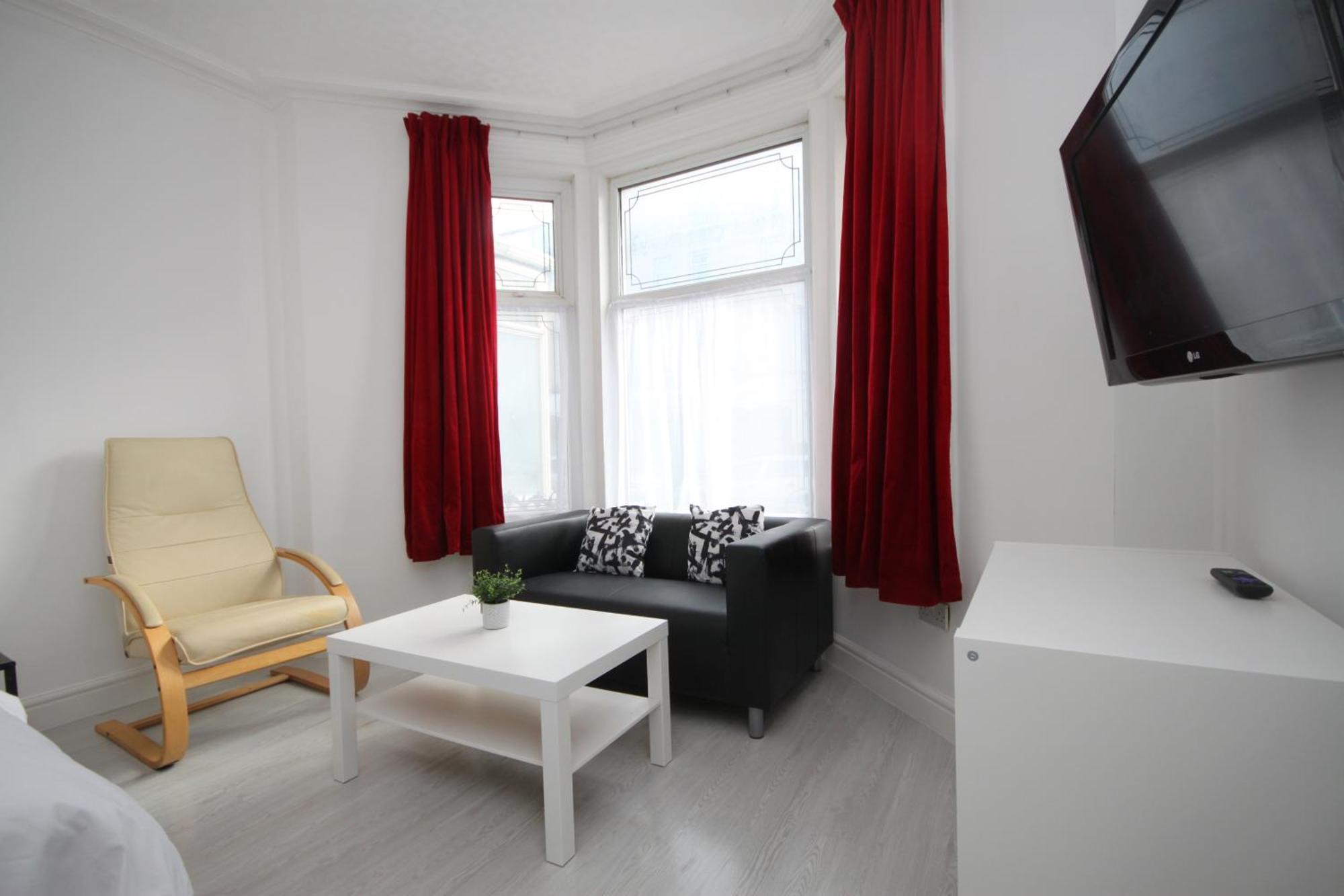 Barton Beachside - Stylish Studio Apartment, Double & Single - Central Beach & Promenade Location - Over 21'S, Family Friendly Only, Id Required Blackpool Exterior foto