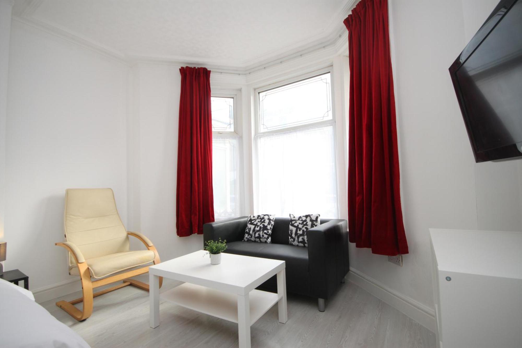 Barton Beachside - Stylish Studio Apartment, Double & Single - Central Beach & Promenade Location - Over 21'S, Family Friendly Only, Id Required Blackpool Quarto foto