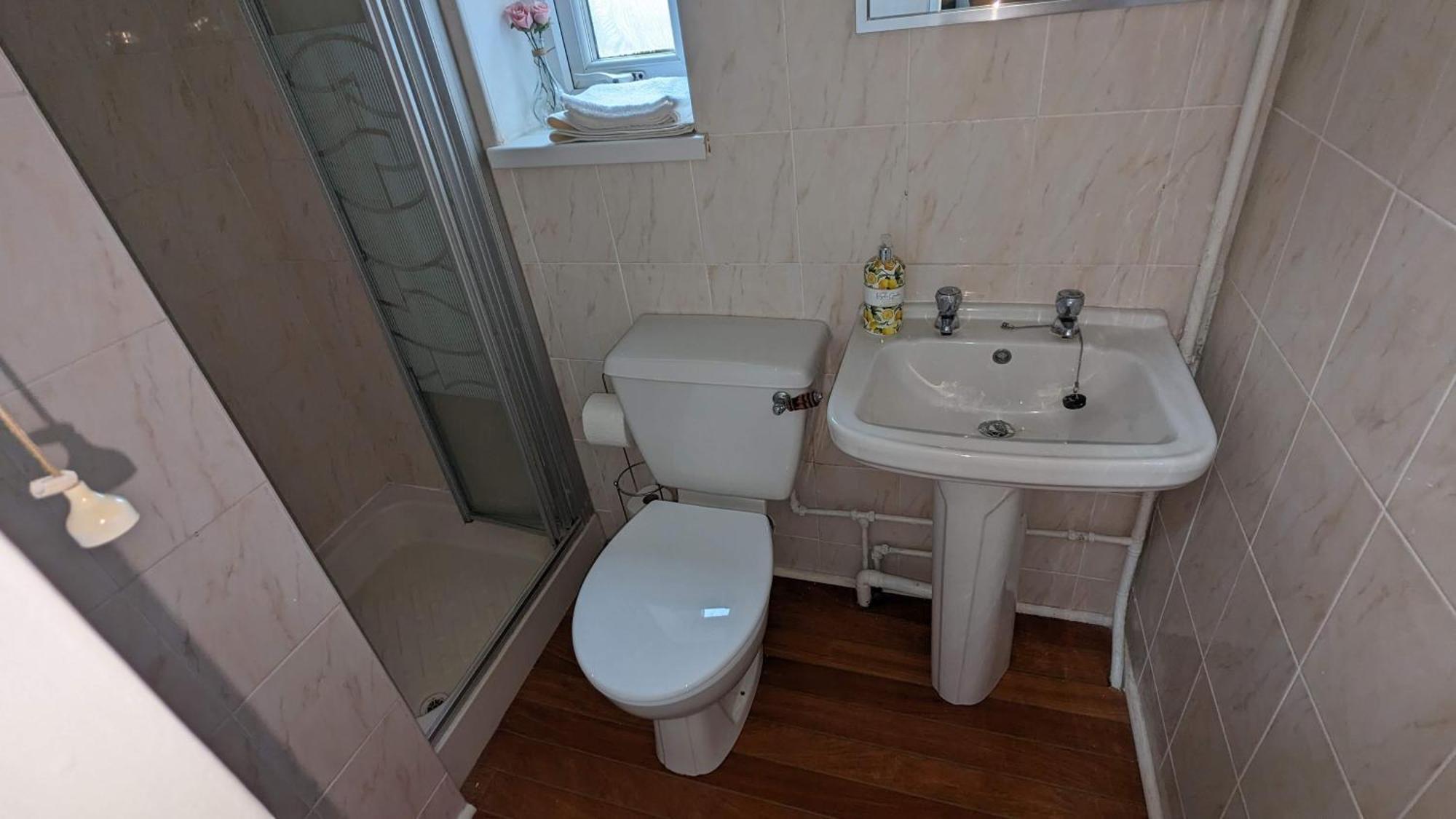 Barton Beachside - Stylish Studio Apartment, Double & Single - Central Beach & Promenade Location - Over 21'S, Family Friendly Only, Id Required Blackpool Exterior foto